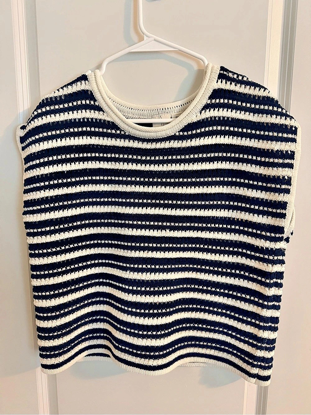 Joie Striped Crew Neck Sweater in Blue & White Size Large